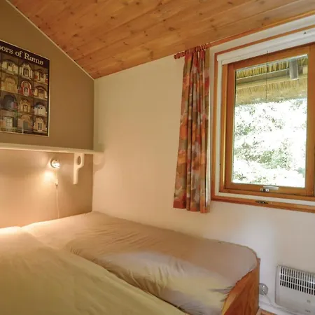 4 Bedroom Awesome In Romo Casa de Férias